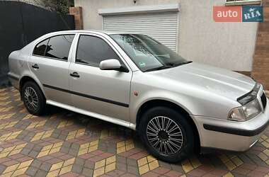 Лифтбек Skoda Octavia 1999 в 