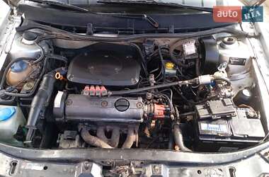 Ліфтбек Skoda Octavia 1999 в 