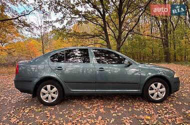 Ліфтбек Skoda Octavia 2004 в 