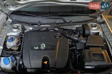 Ліфтбек Skoda Octavia 2005 в  фото 37 Ліфтбек Skoda Octavia 2005 в