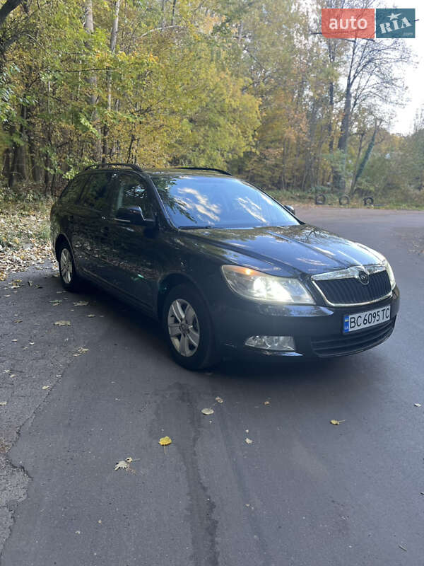 Универсал Skoda Octavia 2009 в 