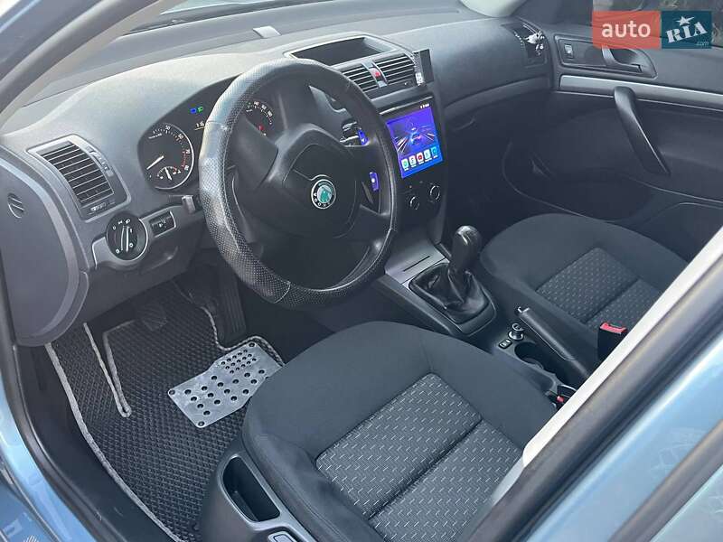 Лифтбек Skoda Octavia 2011 в Первомайске фото 15 Лифтбек Skoda Octavia 2011 в Первомайске