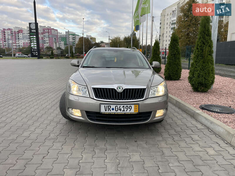 Универсал Skoda Octavia 2010 в Луцке фото 3 Универсал Skoda Octavia 2010 в Луцке