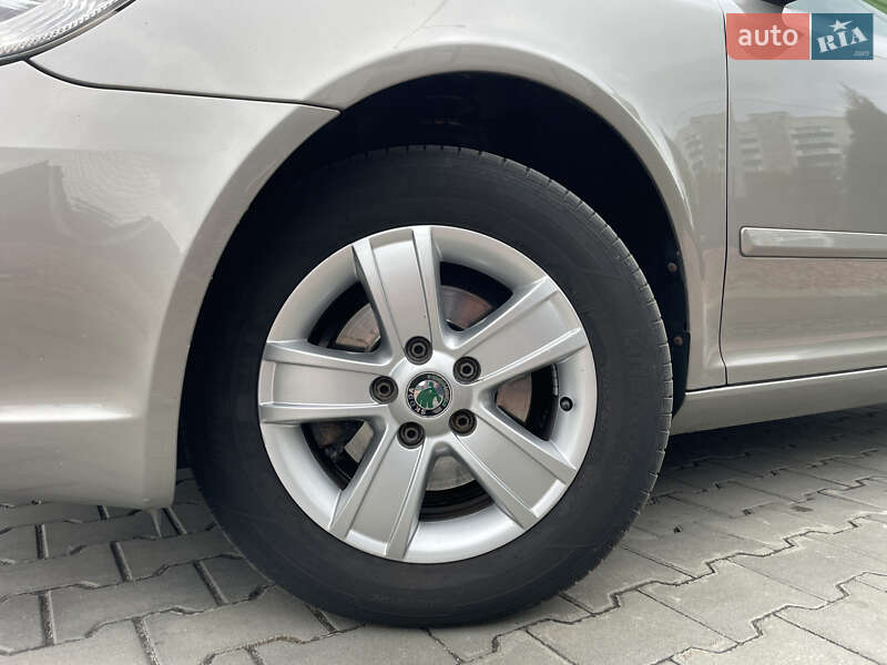 Универсал Skoda Octavia 2010 в Луцке фото 7 Универсал Skoda Octavia 2010 в Луцке