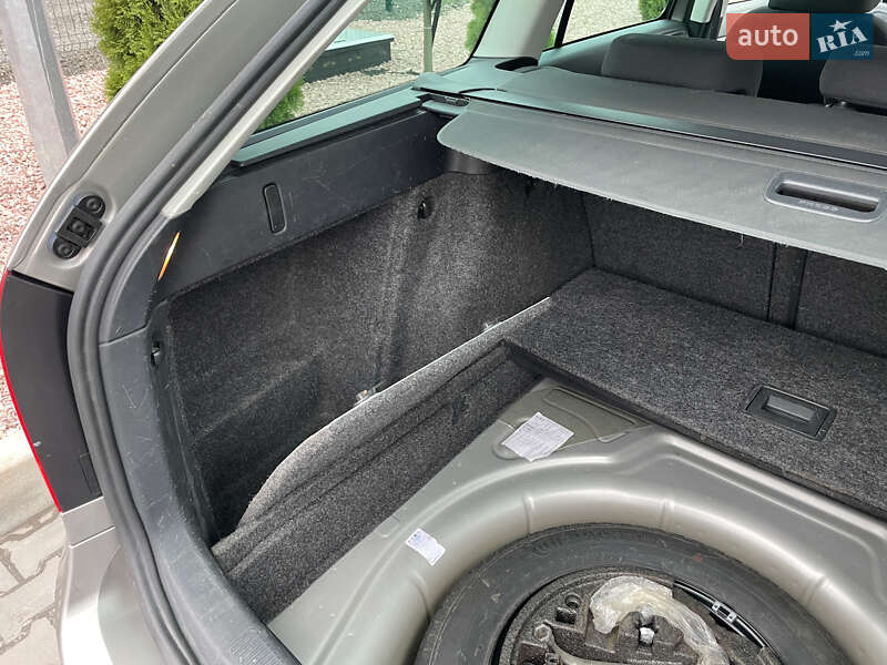 Универсал Skoda Octavia 2010 в Луцке фото 45 Универсал Skoda Octavia 2010 в Луцке