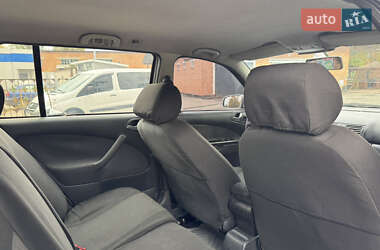 Универсал Skoda Octavia 2002 в  фото 24 Универсал Skoda Octavia 2002 в