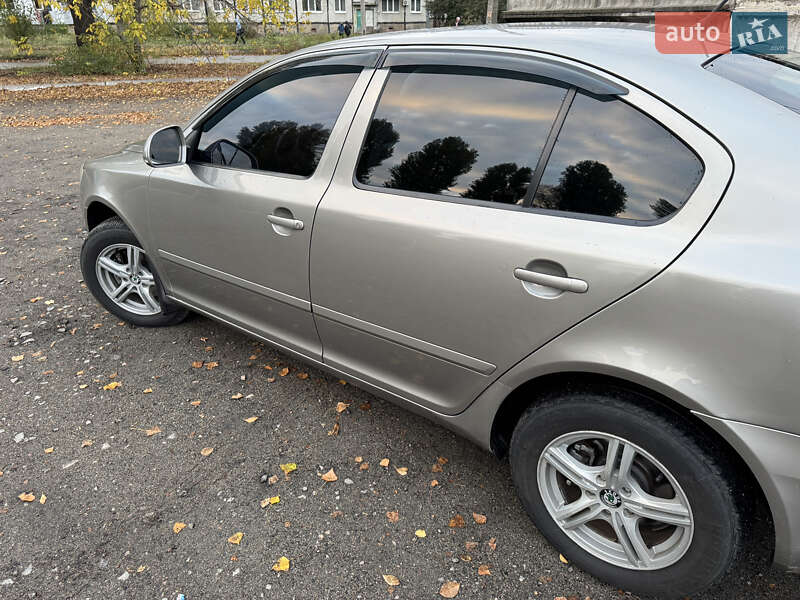 Лифтбек Skoda Octavia 2010 в Павлограде фото 7 Лифтбек Skoda Octavia 2010 в Павлограде