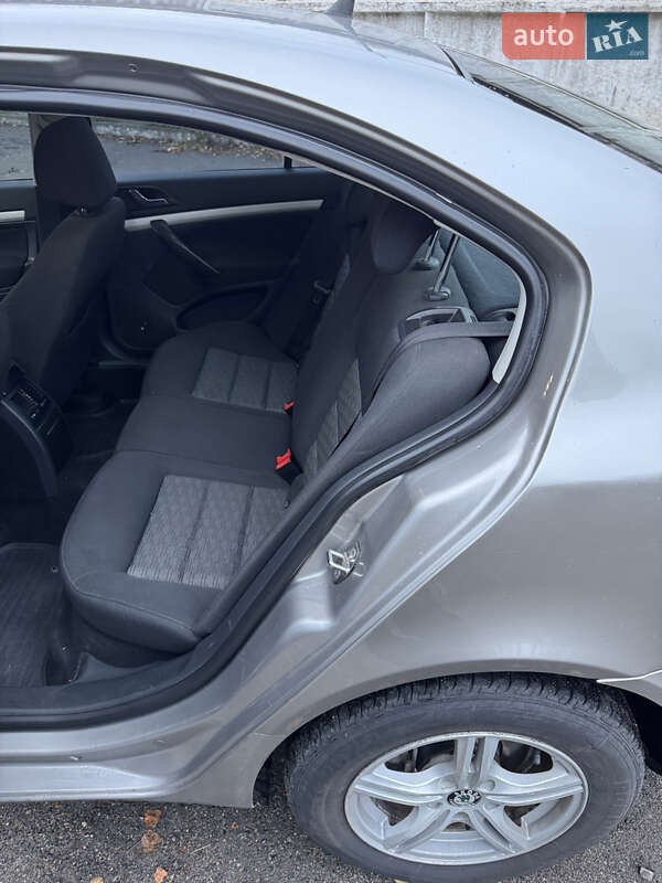 Лифтбек Skoda Octavia 2010 в Павлограде фото 20 Лифтбек Skoda Octavia 2010 в Павлограде