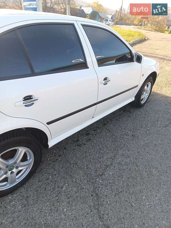 Ліфтбек Skoda Octavia 2008 в Вижниці