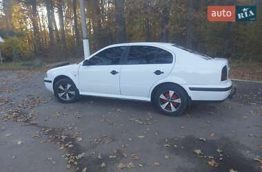 Лифтбек Skoda Octavia 2000 в 