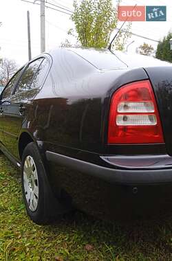Лифтбек Skoda Octavia 2010 в 