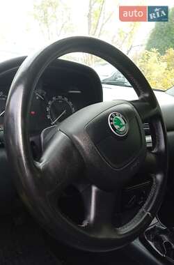 Лифтбек Skoda Octavia 2010 в 