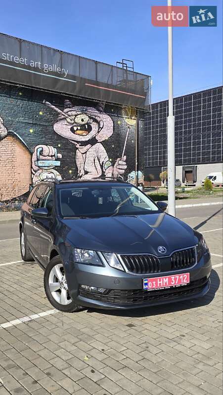 Универсал Skoda Octavia 2019 в Луцке фото Универсал Skoda Octavia 2019 в Луцке