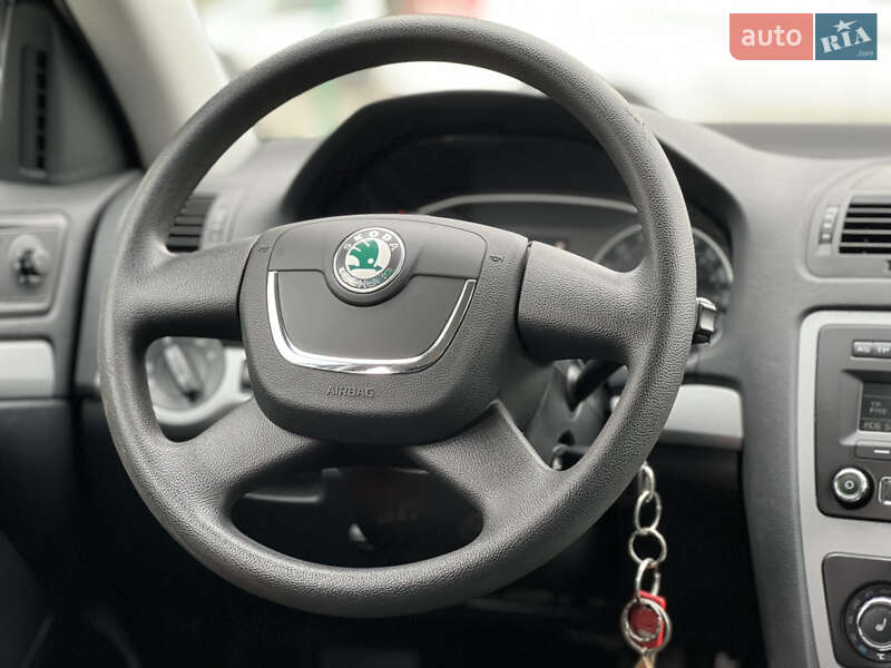 Универсал Skoda Octavia 2013 в Киеве фото 13 Универсал Skoda Octavia 2013 в Киеве
