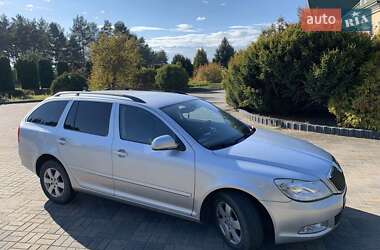Универсал Skoda Octavia 2012 в Мостиске