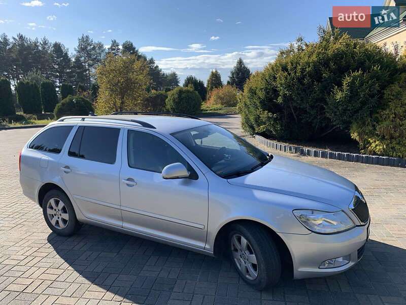 Универсал Skoda Octavia 2012 в Мостиске фото Универсал Skoda Octavia 2012 в Мостиске