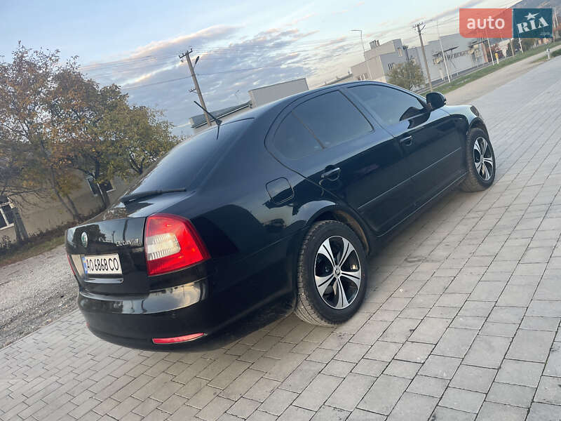 Лифтбек Skoda Octavia 2012 в Виноградове фото 4 Лифтбек Skoda Octavia 2012 в Виноградове