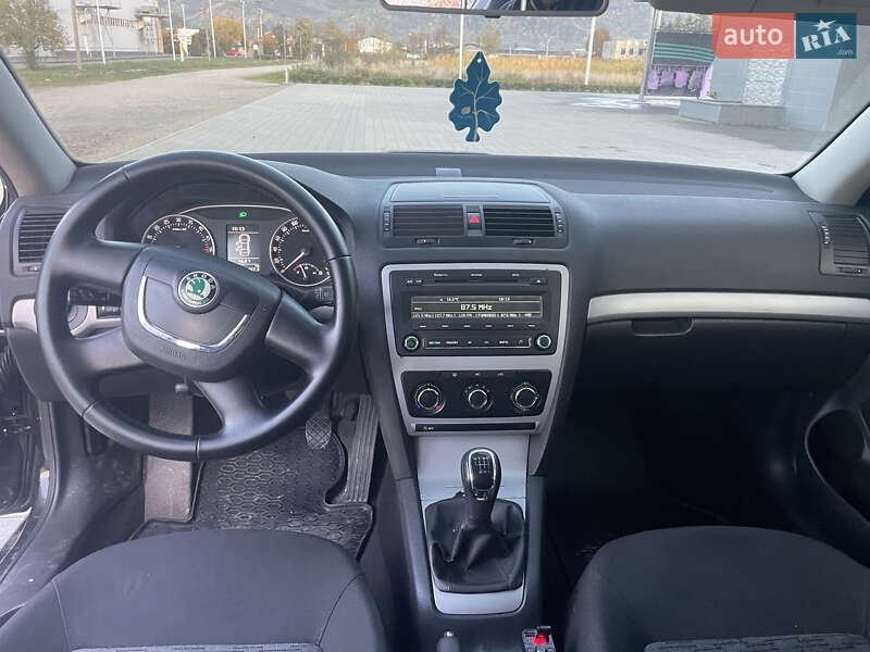 Лифтбек Skoda Octavia 2012 в Виноградове фото 13 Лифтбек Skoda Octavia 2012 в Виноградове