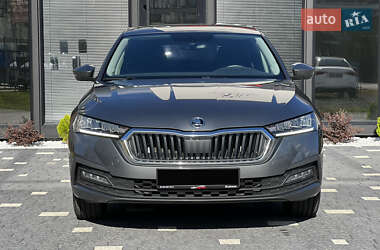 Лифтбек Skoda Octavia 2023 в 