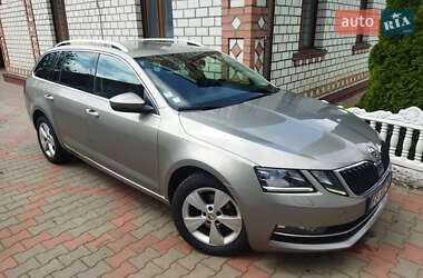 Універсал Skoda Octavia 2019 в  фото 35 Універсал Skoda Octavia 2019 в