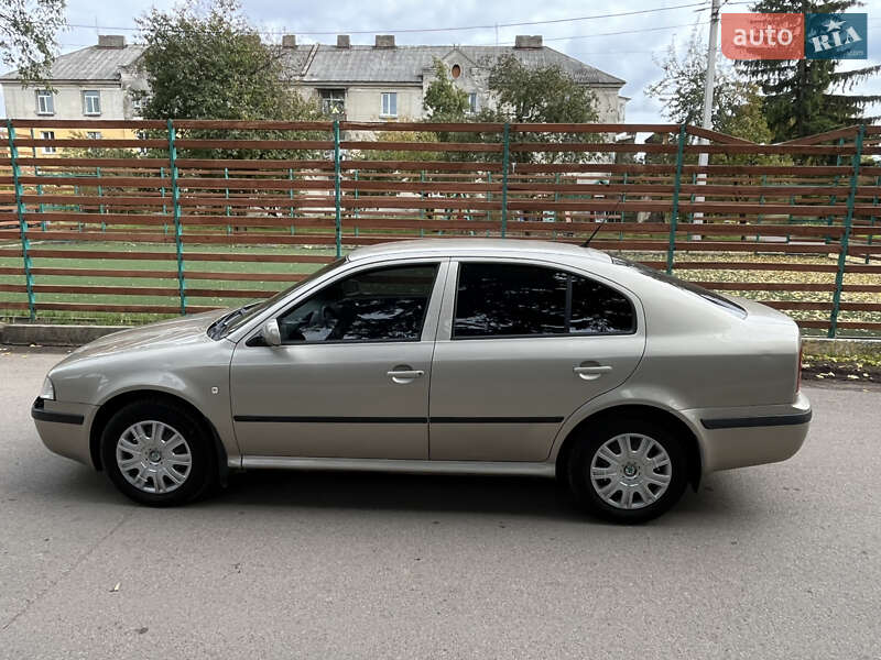 Ліфтбек Skoda Octavia 2005 в Володимирі
