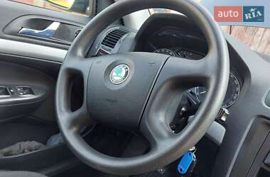 Універсал Skoda Octavia 2006 в  фото 20 Універсал Skoda Octavia 2006 в