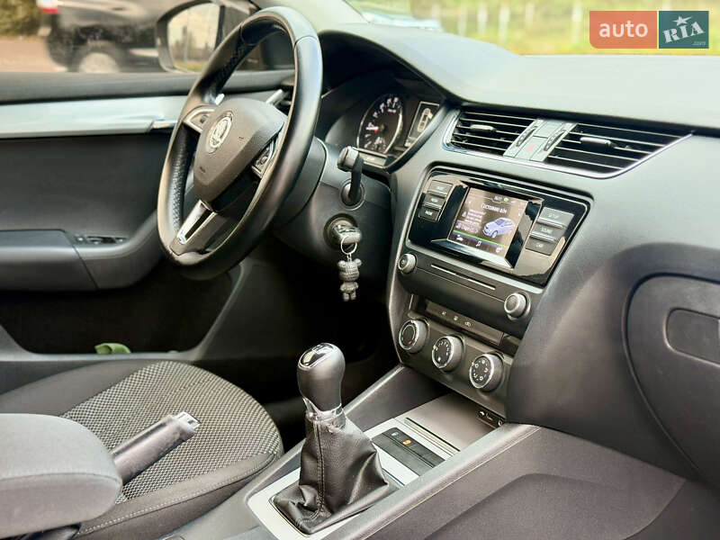 Лифтбек Skoda Octavia 2016 в Львове