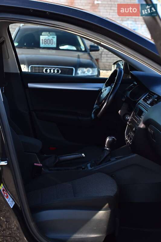 Лифтбек Skoda Octavia 2013 в Кривом Роге фото 11 Лифтбек Skoda Octavia 2013 в Кривом Роге