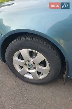 Лифтбек Skoda Octavia 2005 в  фото 17 Лифтбек Skoda Octavia 2005 в
