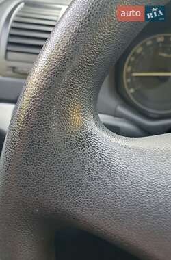 Лифтбек Skoda Octavia 2005 в  фото 40 Лифтбек Skoda Octavia 2005 в