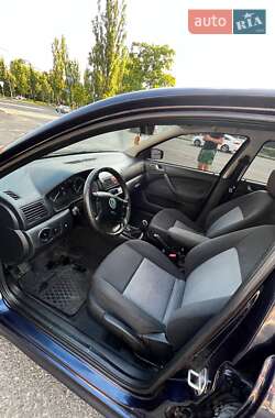 Ліфтбек Skoda Octavia 1998 в  фото 4 Ліфтбек Skoda Octavia 1998 в