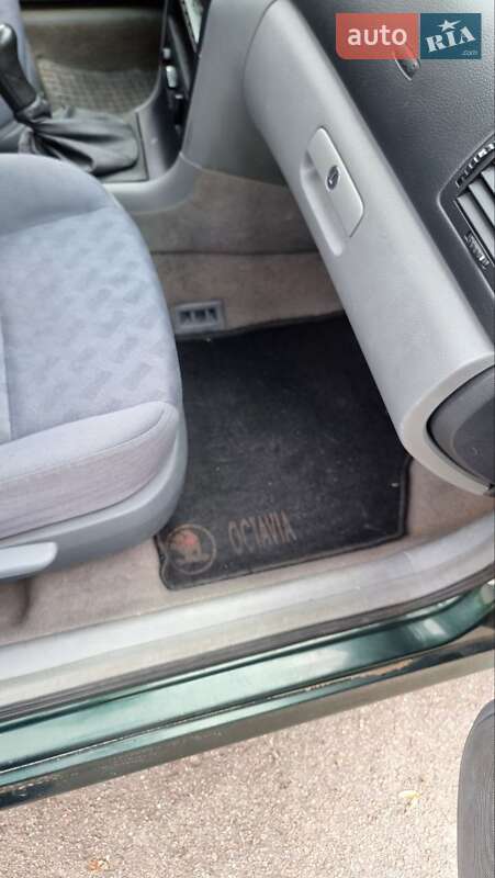 Лифтбек Skoda Octavia 2000 в Киеве фото 18 Лифтбек Skoda Octavia 2000 в Киеве