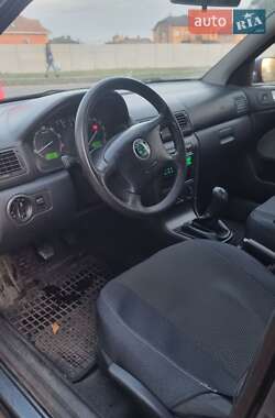 Лифтбек Skoda Octavia 2005 в  фото 2 Лифтбек Skoda Octavia 2005 в