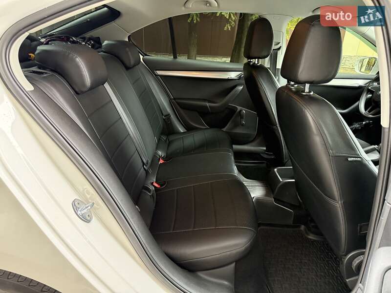Ліфтбек Skoda Octavia 2014 в Дніпрі фото 16 Ліфтбек Skoda Octavia 2014 в Дніпрі