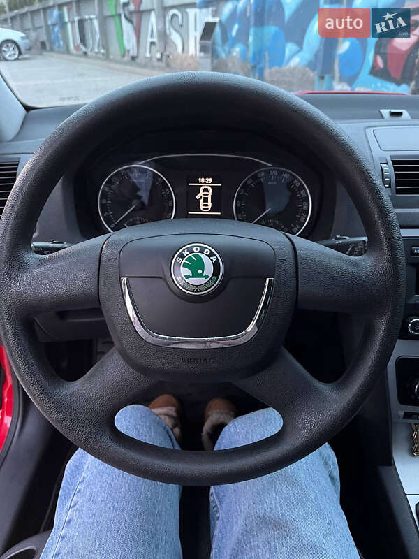 Универсал Skoda Octavia 2011 в Дрогобыче