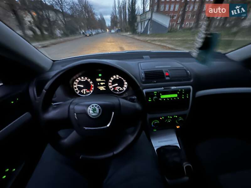 Ліфтбек Skoda Octavia 2011 в Надвірній фото 26 Ліфтбек Skoda Octavia 2011 в Надвірній