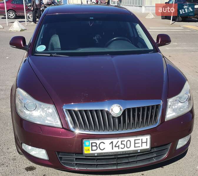 Лифтбек Skoda Octavia 2010 в Львове