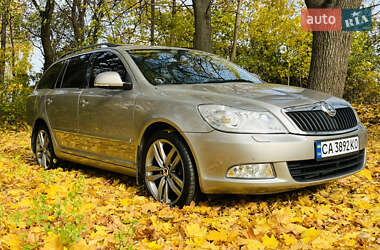 Універсал Skoda Octavia 2012 в  фото 7 Універсал Skoda Octavia 2012 в