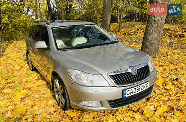 Універсал Skoda Octavia 2012 в  фото 4 Універсал Skoda Octavia 2012 в