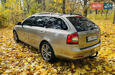 Універсал Skoda Octavia 2012 в  фото 12 Універсал Skoda Octavia 2012 в