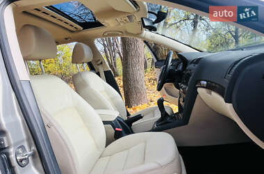 Універсал Skoda Octavia 2012 в  фото 20 Універсал Skoda Octavia 2012 в