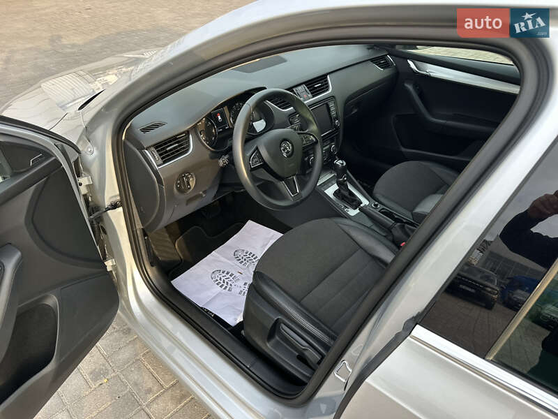Универсал Skoda Octavia 2014 в Запорожье
