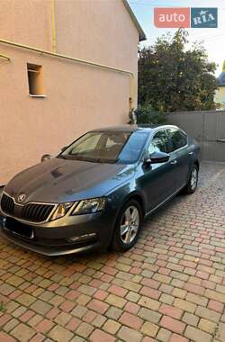 Лифтбек Skoda Octavia 2017 в Ужгороде