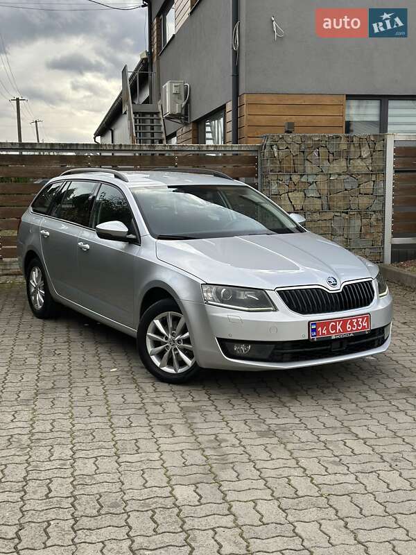 Універсал Skoda Octavia 2015 в  фото Універсал Skoda Octavia 2015 в