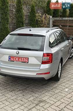 Універсал Skoda Octavia 2015 в  фото 55 Універсал Skoda Octavia 2015 в