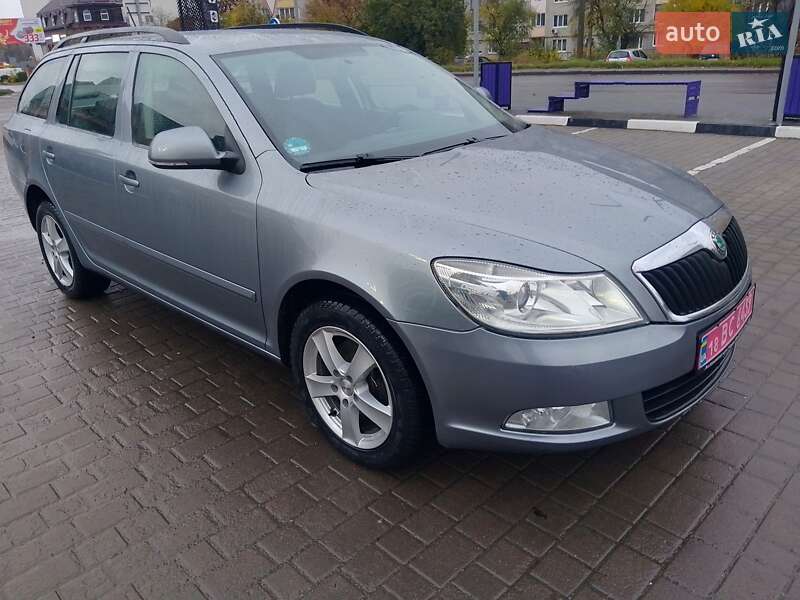 Универсал Skoda Octavia 2013 в Ровно