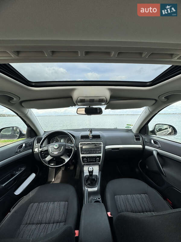 Лифтбек Skoda Octavia 2009 в Одессе