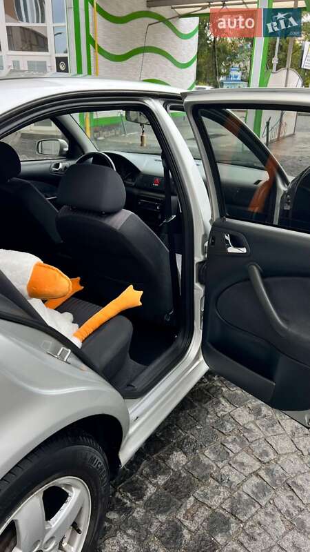 Ліфтбек Skoda Octavia 2003 в Броварах