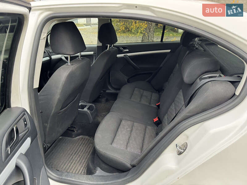 Лифтбек Skoda Octavia 2011 в Краснокутске