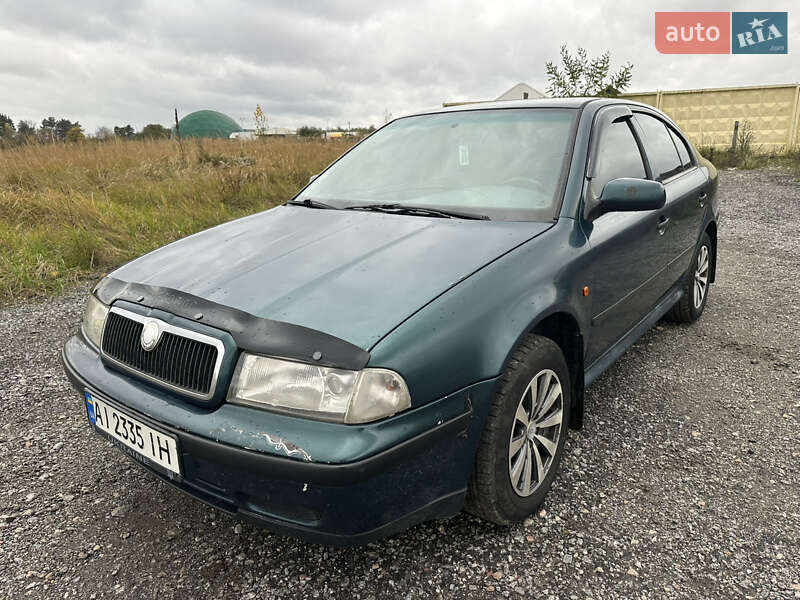 Лифтбек Skoda Octavia 1998 в Киеве